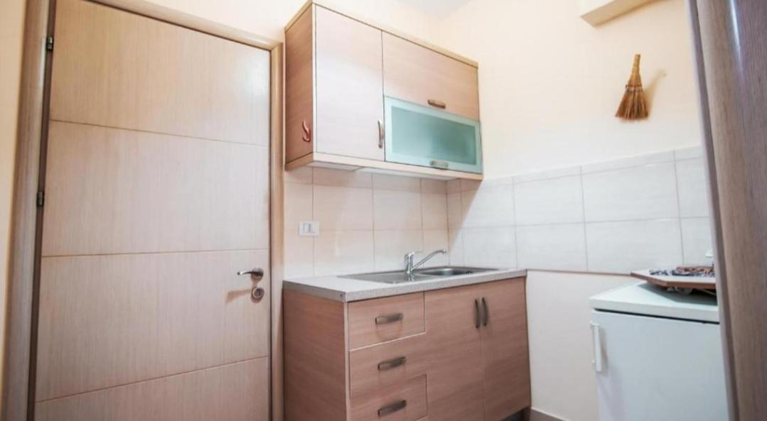 Summer Life Apartments Sarandë エクステリア 写真