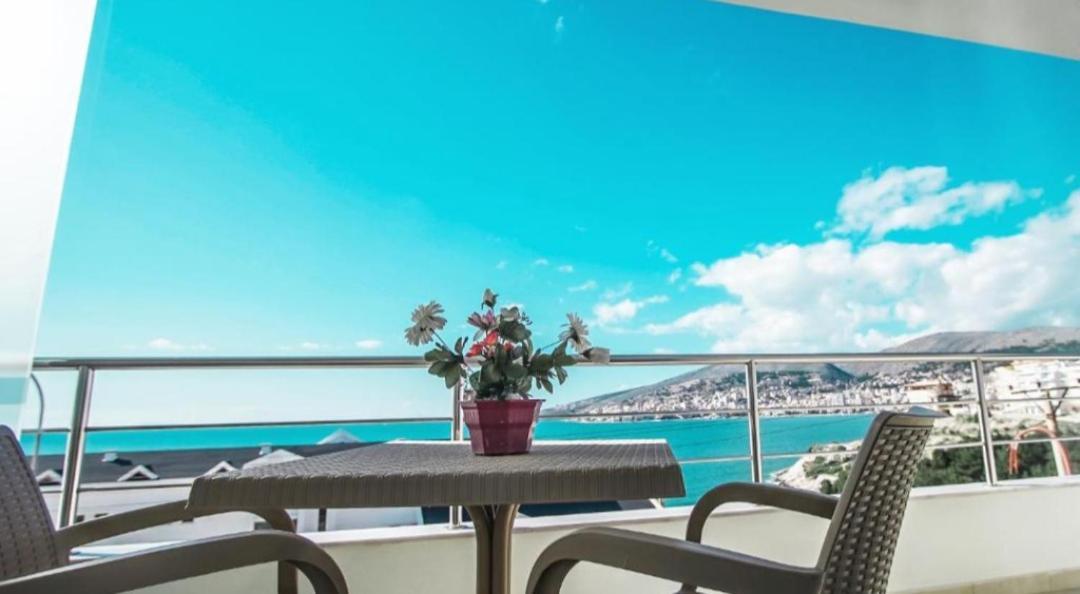Summer Life Apartments Sarandë エクステリア 写真