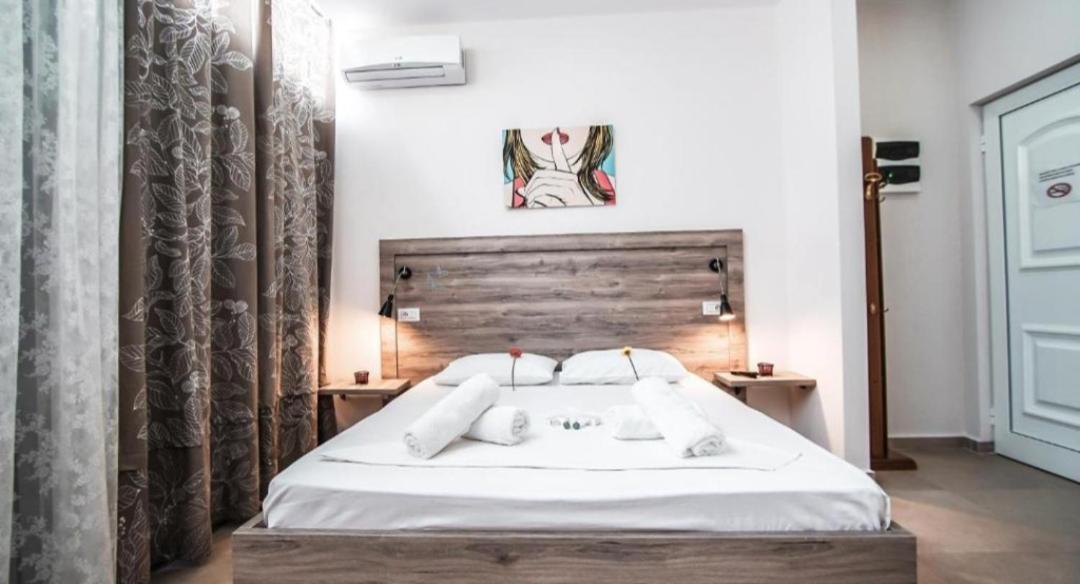 Summer Life Apartments Sarandë エクステリア 写真