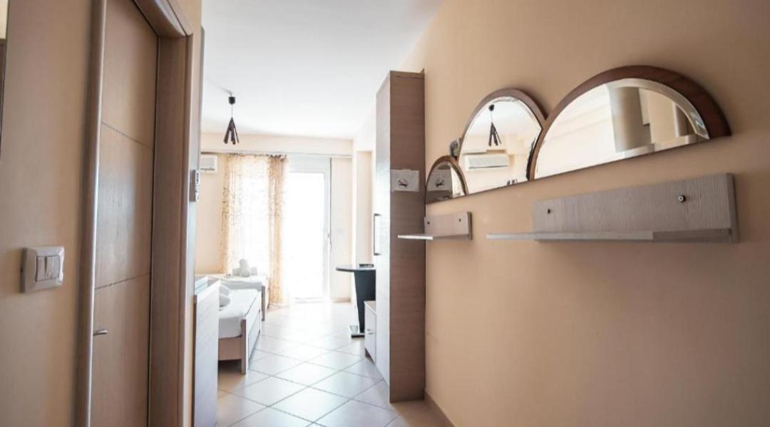 Summer Life Apartments Sarandë エクステリア 写真