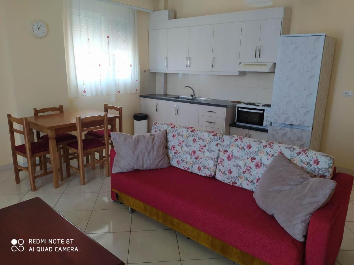Summer Life Apartments Sarandë エクステリア 写真