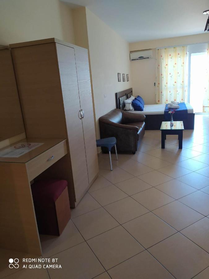 Summer Life Apartments Sarandë エクステリア 写真