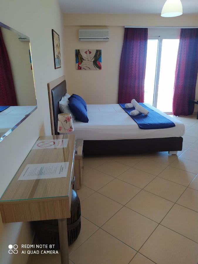 Summer Life Apartments Sarandë エクステリア 写真