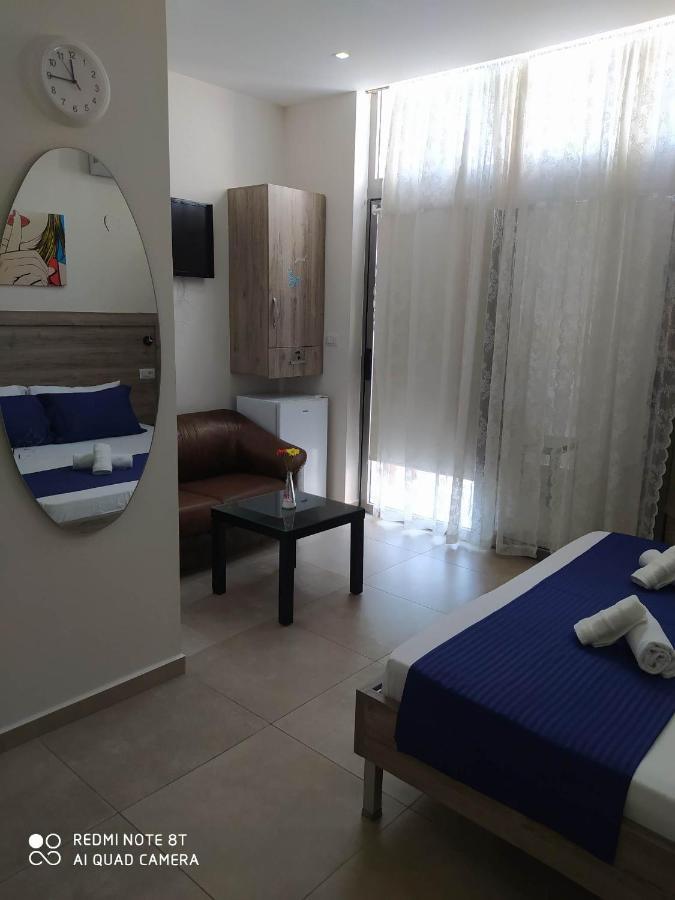 Summer Life Apartments Sarandë エクステリア 写真