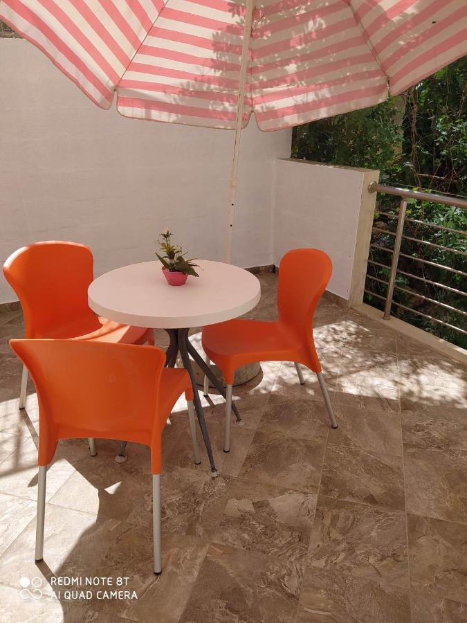 Summer Life Apartments Sarandë エクステリア 写真