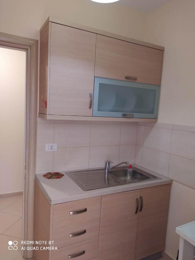Summer Life Apartments Sarandë エクステリア 写真