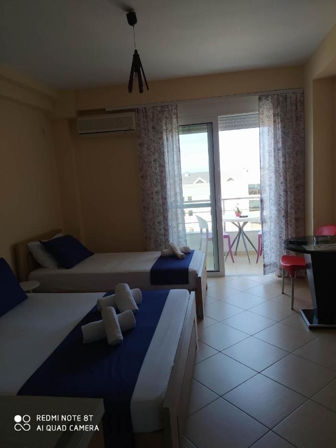 Summer Life Apartments Sarandë エクステリア 写真