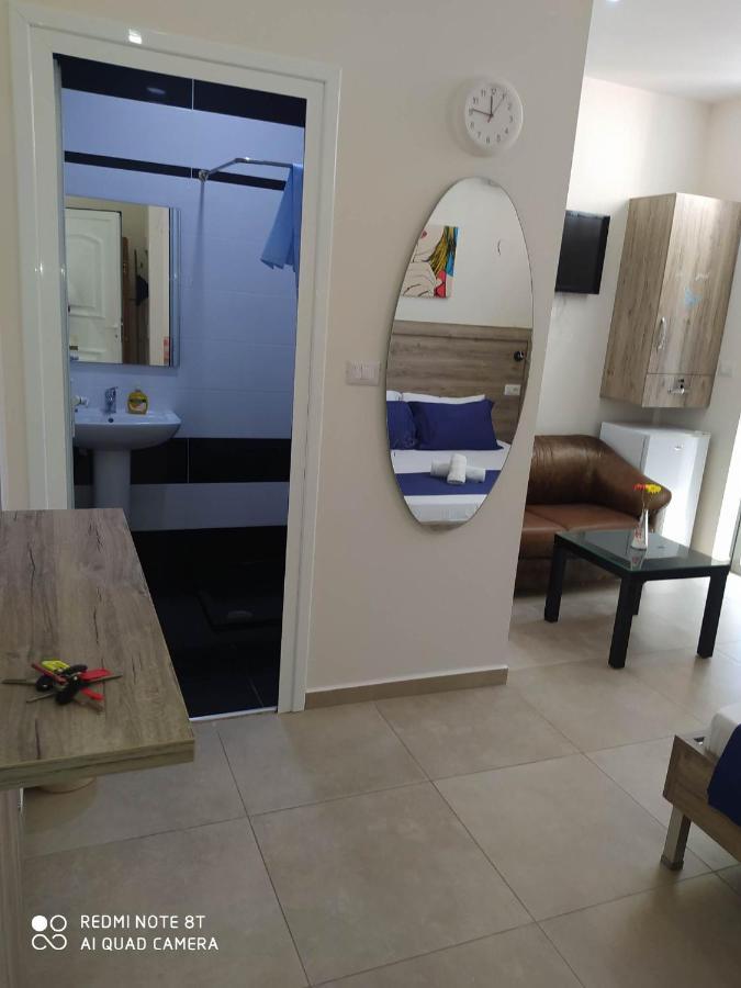 Summer Life Apartments Sarandë エクステリア 写真