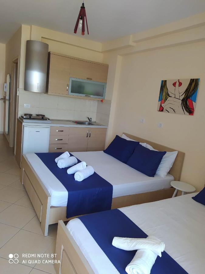 Summer Life Apartments Sarandë エクステリア 写真